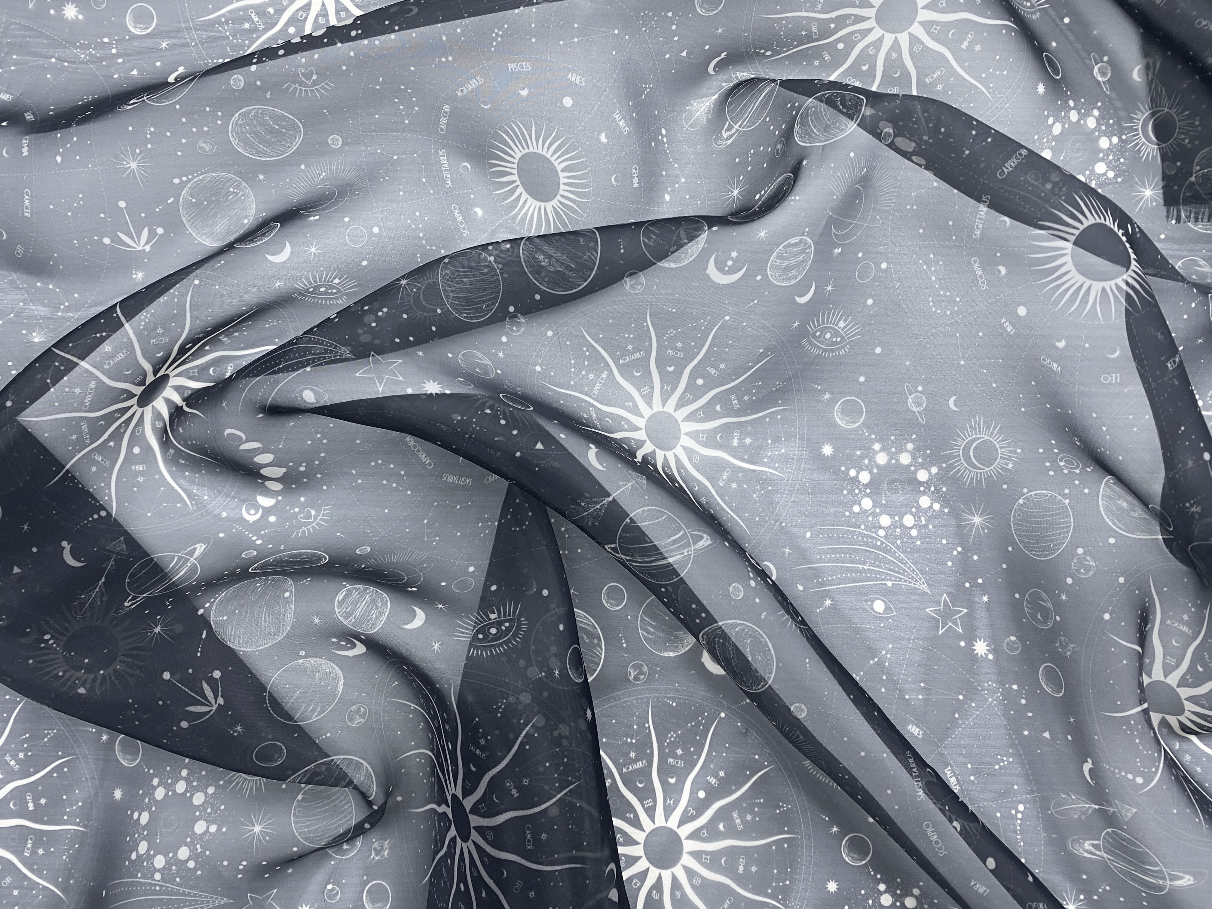 Ткань Органза  чёрного цвета с принтом  небесная карта  26414 2